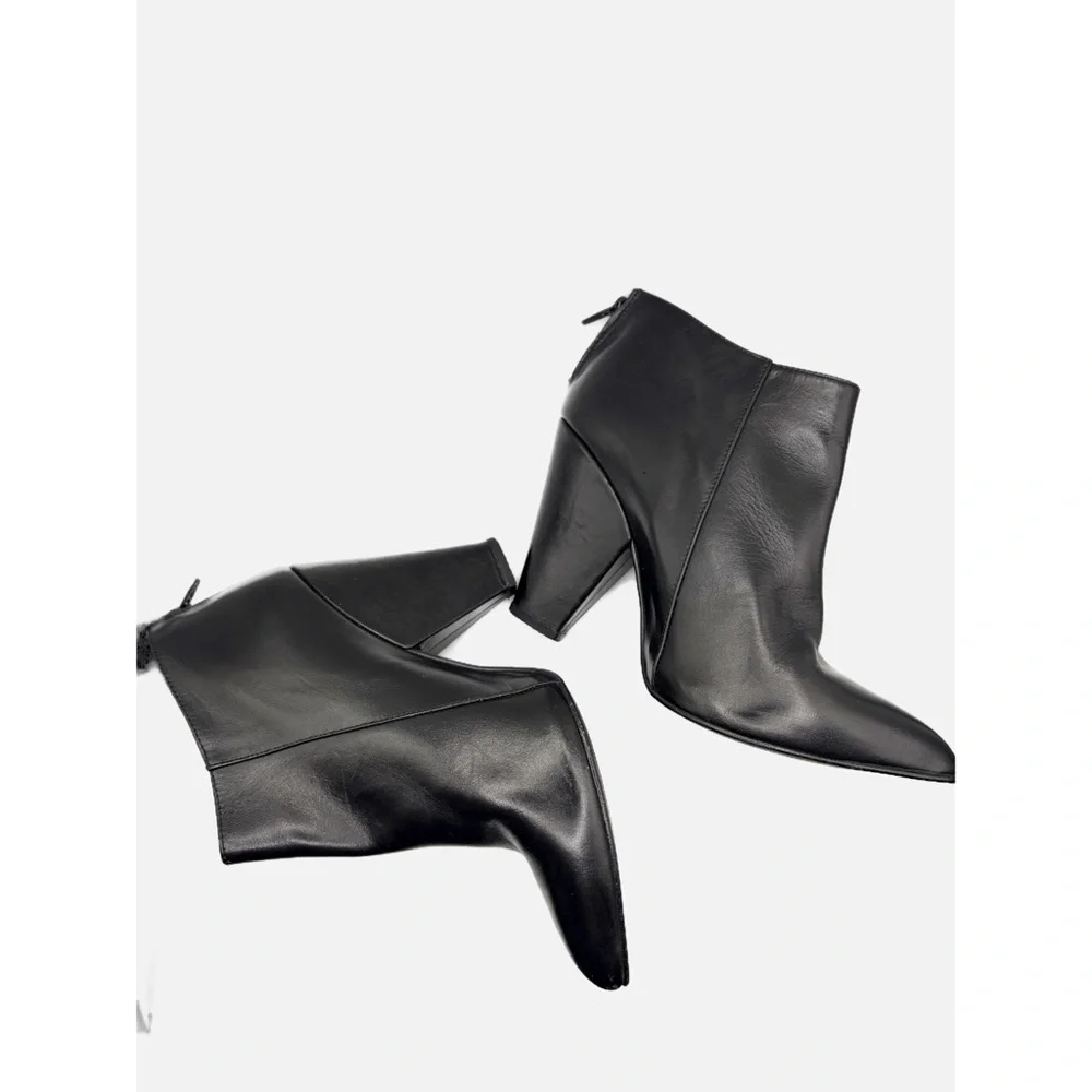 Zara‎ Pointed Toe Faux Leather Booties